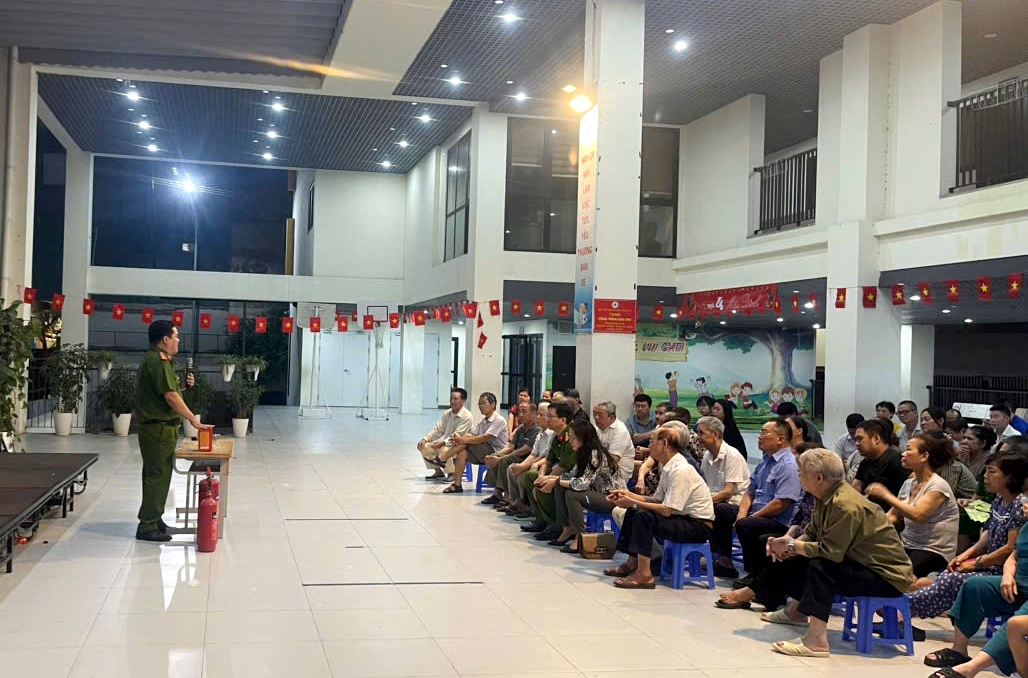 Cảnh sát PCCC Thủ đô sẵn sàng trước “giờ G” - Để chuẩn bị cho Lễ kỷ niệm 80 năm Cách mạng Tháng Tám và Quốc khánh 2.9 (sự kiện A80), sự kiện chính trị, lịch sử đặc biệt quan trọng của đất nước, công tác phòng cháy, chữa cháy và cứu nạn, cứu hộ (PCCC&CNCH)